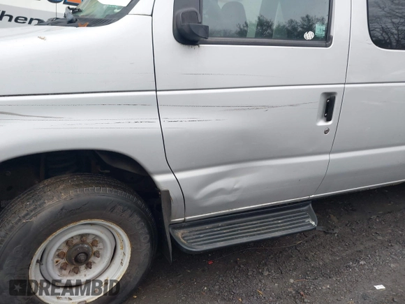 2008 Ford Econoline Passenger XL with VIN 1FBSS31L28DB22820, listed as a IAAI auction lot 41475036 with 91,000 mi miles and . Bid and sale history available at DreamBid. Image 6.