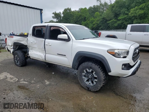 2017 Toyota Tacoma SR5 z VIN 5TFCZ5AN1HX113842, wystawiony jako Copart lot #60711285 z przebiegiem 124 799 mil mil oraz Szkoda całkowita • Salvage title. Historia ofert i sprzedaży dostępna na DreamBid. Obrazek 4.
