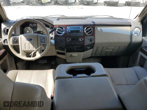 2010 Ford F-250 XL z VIN 1FTSX2BR5AEA72246, wystawiony jako Copart lot #63031345 z przebiegiem 183 466 mil mil oraz Czysty tytuł • Clean title. Historia ofert i sprzedaży dostępna na DreamBid. Obrazek 8.