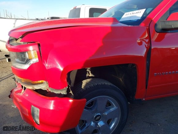2017 Chevrolet Silverado 1500 LT with VIN 1GCVKREC9HZ340634, listed as a IAAI auction lot 41336401 with 189,247 mi miles. Bid and sale history available at carsss.com. Image 6.
