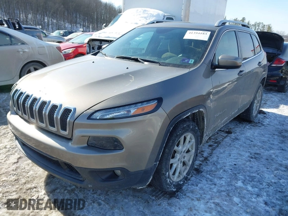 2018 Jeep Cherokee Latitude z VIN 1C4PJMCX2JD570426, wystawiony jako IAAI lot #41394183 z przebiegiem 182 419 mil mil oraz . Historia ofert i sprzedaży dostępna na DreamBid. Obrazek 19.