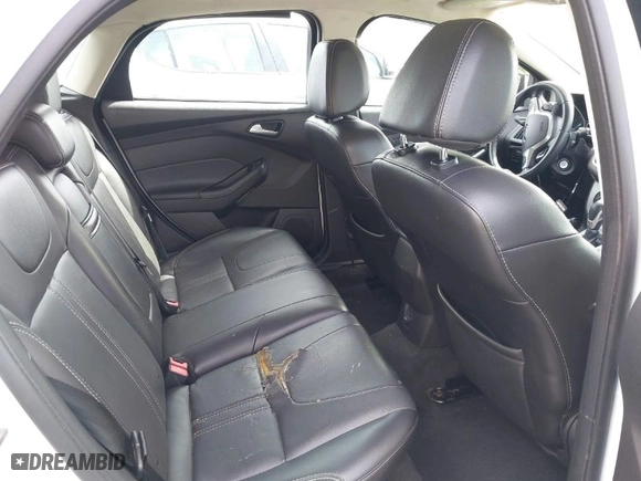 2013 Ford Focus SE with VIN 1FADP3K25DL327419, listed as a IAAI auction lot 41720546 with 130,934 mi miles. Bid and sale history available at carsss.com. Image 8.