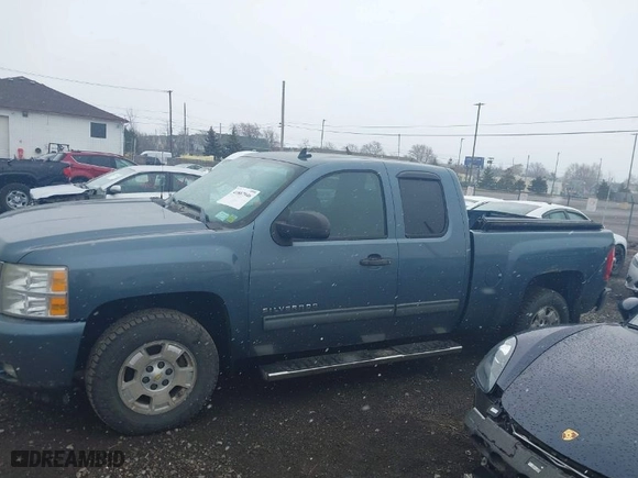 2011 Chevrolet Silverado 1500 LT with VIN 1GCRCSE0XBZ269267, listed as a IAAI auction lot 41887946 with 88,439 mi miles. Bid and sale history available at carsss.com. Image 15.
