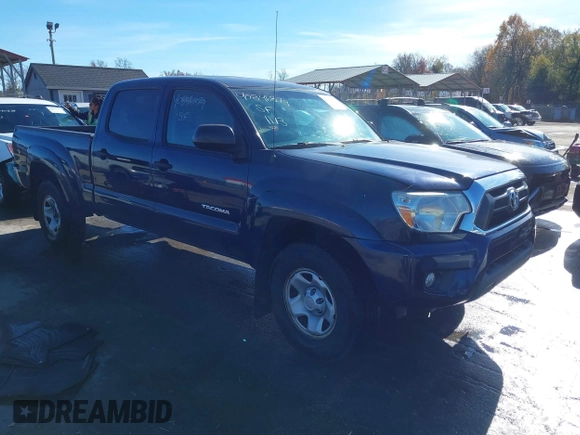 2013 Toyota Tacoma with VIN 3TMMU4FN4DM052928, listed as a IAAI auction lot 40846879 with 113,928 mi miles. Bid and sale history available at carsss.com. Image 1.