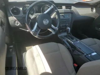 2014 Ford Mustang V6 with VIN 1ZVBP8EM1E5267136, listed as a Copart auction lot 58243345 with 62,751 mi miles and Salvage title. Bid and sale history available at DreamBid. Image 8.
