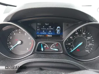 2017 Ford Escape SE with VIN 1FMCU0GD3HUC91104, listed as a IAAI auction lot 42142522 with 107,147 mi miles. Bid and sale history available at carsss.com. Image 7.
