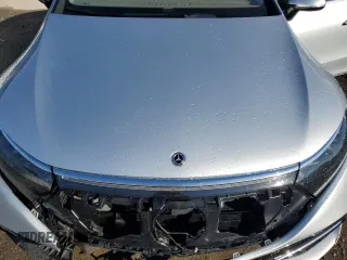2022 Mercedes-Benz EQS 450+ z VIN W1KCG2DB9NA005060, wystawiony jako Copart lot #86318344 z przebiegiem Nie podano mil oraz Szkoda całkowita • Salvage title. Historia ofert i sprzedaży dostępna na DreamBid. Obrazek 12.