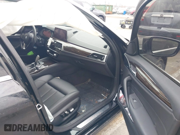 2019 BMW 5 Series 530i xDrive with VIN WBAJA7C51KWW26798, listed as a IAAI auction lot 41320980 with 65,865 mi miles. Bid and sale history available at carsss.com. Image 5.