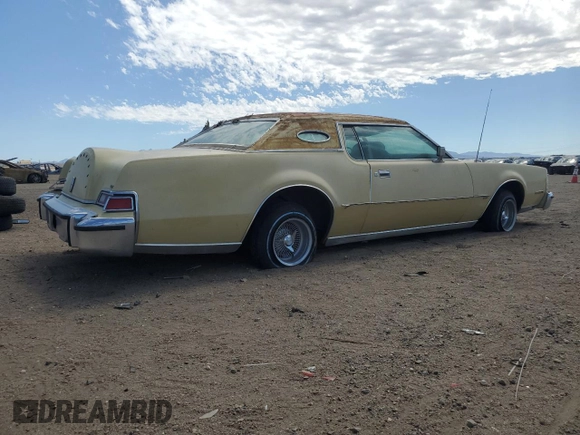 1974 Lincoln Continental with VIN 4Y89A889444, listed as a Copart auction lot 63290635 with 4,439 mi miles and Clean title. Bid and sale history available at DreamBid. Image 3.