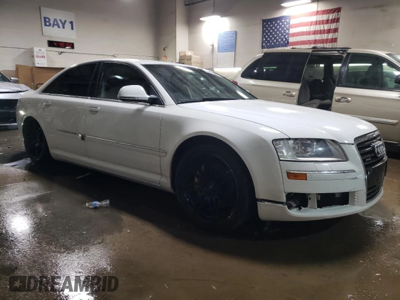 2008 Audi A8 z VIN WAULV94E18N001999, wystawiony jako Copart lot #43851955 z przebiegiem 114 763 mil mil oraz Szkoda całkowita • Salvage title. Historia ofert i sprzedaży dostępna na DreamBid. Obrazek 4.