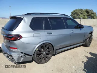2023 BMW X7 M60i z VIN 5UX33EM0XP9N45266, wystawiony jako Copart lot #68922574 z przebiegiem Nie podano mil oraz Szkody całkowita. Historia ofert i sprzedaży dostępna na DreamBid. Obrazek 3.
