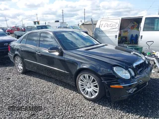2008 Mercedes-Benz E Luxury 3.5L with VIN WDBUF56X18B199219, listed as a IAAI auction lot 41933574 with 132,199 mi miles. Bid and sale history available at carsss.com. Image 1.