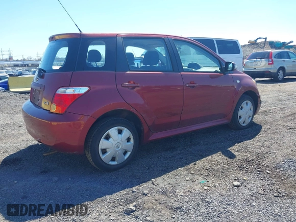 2006 Scion xA z VIN JTKKT624X60146166, wystawiony jako IAAI lot #42073450 z przebiegiem 166 431 mil mil oraz . Historia ofert i sprzedaży dostępna na DreamBid. Obrazek 4.