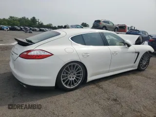 2012 Porsche Panamera S Hybrid с VIN WP0AD2A77CL045424, выставлен на аукционе Copart как лот 61158305 с пробегом Не указан миль и Чистый • Clean title. История ставок и продаж доступна на DreamBid. Изображение 3.