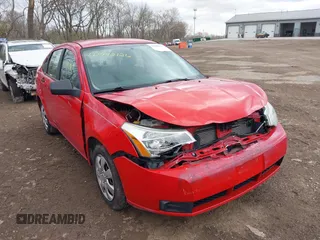 2008 Ford Focus S with VIN 1FAHP34N88W131777, listed as a IAAI auction lot 41942126 with 145,708 mi miles. Bid and sale history available at carsss.com. Image 1.