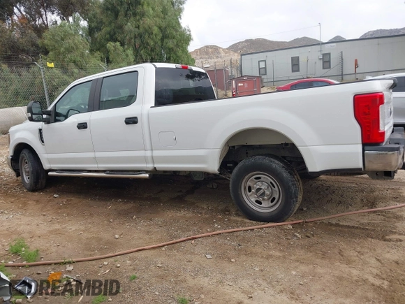 2019 Ford Super Duty F-250 SRW XL with VIN 1FT7W2A62KED47573, listed as a IAAI auction lot 42101066 with 26,075 mi miles. Bid and sale history available at carsss.com. Image 14.