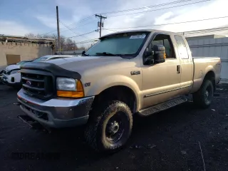 1999 Ford Super Duty F-250 XL with VIN 1FTNX21L0XEE04936, listed as a Copart auction lot 50220815 with 70,584 mi miles and Clean Title. Bid and sale history available at carsss.com. Image 1.