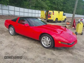 1994 Chevrolet Corvette z VIN 1G1YY22P6R5103451, wystawiony jako IAAI lot #42093283 z przebiegiem 130 950 mil mil oraz . Historia ofert i sprzedaży dostępna na DreamBid. Obrazek 1.