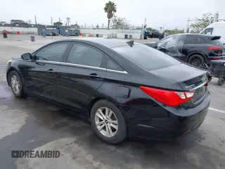 2013 Hyundai Sonata GLS с VIN 5NPEB4AC1DH756963, выставлен на аукционе IAAI как лот 42465318 с пробегом 134 183 миль миль и . История ставок и продаж доступна на DreamBid. Изображение 3.