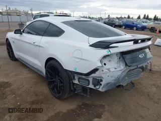 2021 Ford Mustang GT z VIN 1FA6P8CF7M5110160, wystawiony jako IAAI lot #41885188 z przebiegiem 75 799 mil mil oraz . Historia ofert i sprzedaży dostępna na DreamBid. Obrazek 3.