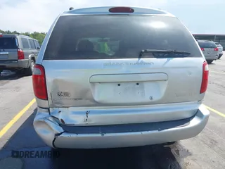 2002 Dodge Caravan Sport with VIN 2B4GP44362R699632, listed as a IAAI auction lot 42088557 with 237,844 mi miles. Bid and sale history available at carsss.com. Image 14.