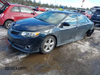 2014 Toyota Camry L with VIN 4T1BF1FKXEU345666, listed as a IAAI auction lot 41651318 with 126,130 mi miles. Bid and sale history available at carsss.com. Image 2.