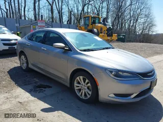 2015 Chrysler 200 Limited with VIN 1C3CCCAB7FN728548, listed as a IAAI auction lot 42069446 with 154,802 mi miles. Bid and sale history available at carsss.com. Image 1.