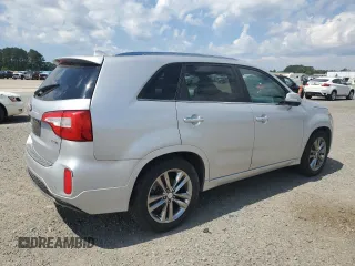 2015 Kia Sorento SX Limited with VIN 5XYKW4A73FG573276, listed as a Copart auction lot 55536625 with 174,610 mi miles and Clean Title. Bid and sale history available at carsss.com. Image 3.