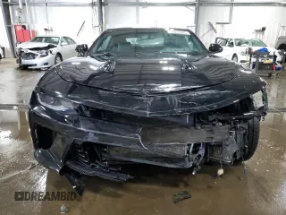 2017 Chevrolet Camaro 2SS z VIN 1G1FG1R72H0189573, wystawiony jako Copart lot #58092845 z przebiegiem 103 089 mil mil oraz Szkoda całkowita • Salvage title. Historia ofert i sprzedaży dostępna na DreamBid. Obrazek 5.