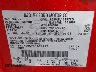 2005 Ford F-150 XLT with VIN 1FTPX12595FA94912, listed as a IAAI auction lot 41545152 with 374,589 mi miles. Bid and sale history available at carsss.com. Image 9.