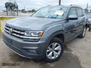 2018 Volkswagen Atlas 3.6L V6 SE with VIN 1V2LR2CA4JC560878, listed as a IAAI auction lot 42064189 with 142,834 mi miles. Bid and sale history available at carsss.com. Image 17.