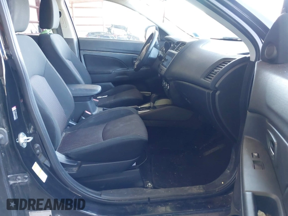2019 Mitsubishi Outlander ES z VIN JA4AR3AU1KU022236, wystawiony jako IAAI lot #42070526 z przebiegiem 121 890 mil mil oraz . Historia ofert i sprzedaży dostępna na DreamBid. Obrazek 5.