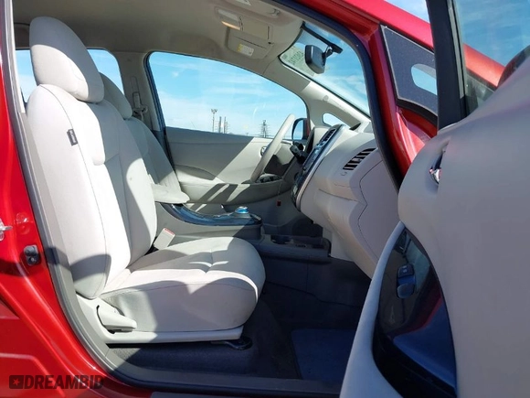 2012 Nissan LEAF SL with VIN JN1AZ0CPXCT025416, listed as a IAAI auction lot 42021742 with 61,301 mi miles. Bid and sale history available at carsss.com. Image 5.