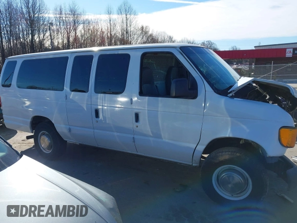 2003 Ford Econoline Passenger XL z VIN 1FBSS31L93HA92717, wystawiony jako IAAI lot #41680953 z przebiegiem 104 065 mil mil oraz . Historia ofert i sprzedaży dostępna na DreamBid. Obrazek 12.