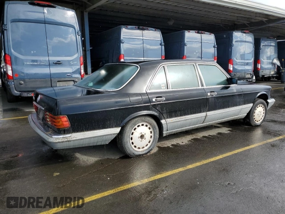 1987 Mercedes-Benz 560 with VIN WDBCA39D4HA360359, listed as a Copart auction lot 80772324 with 203,669 mi miles and Clean Title. Bid and sale history available at DreamBid. Image 3.