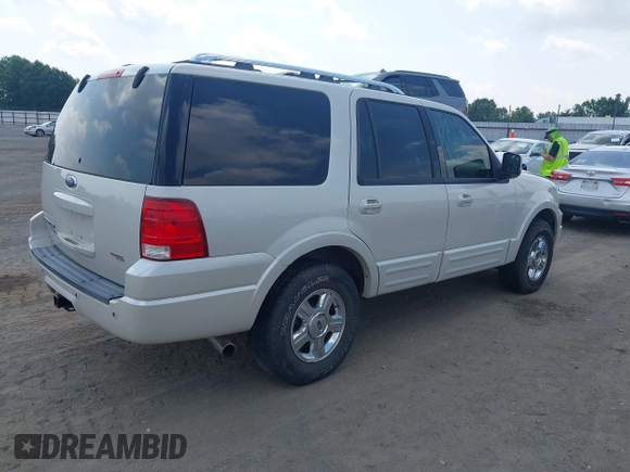 2005 Ford Expedition Limited with VIN 1FMFU20545LA72293, listed as a IAAI auction lot 42447989 with 182,117 mi miles and . Bid and sale history available at DreamBid. Image 4.