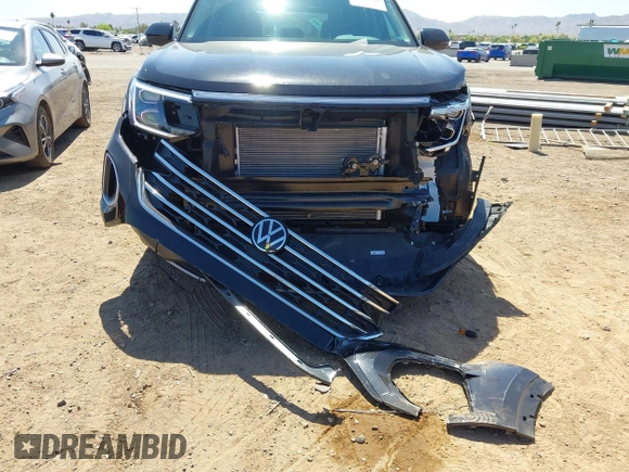 2025 Volkswagen Atlas SE with VIN 1V2WR2CAXSC519735, listed as a IAAI auction lot 42014761 with 2,957 mi miles and . Bid and sale history available at DreamBid. Image 6.