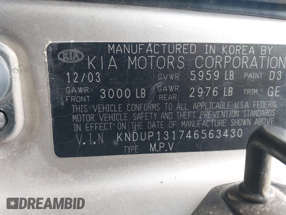 2004 Kia Sedona LX with VIN KNDUP131746563430, listed as a IAAI auction lot 41896386 with 141,526 mi miles. Bid and sale history available at carsss.com. Image 9.