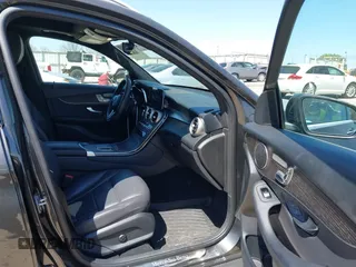 2020 Mercedes-Benz GLC 300 with VIN WDC0G8DB1LF721865, listed as a IAAI auction lot 41886603 with 79,200 mi miles and . Bid and sale history available at DreamBid. Image 5.