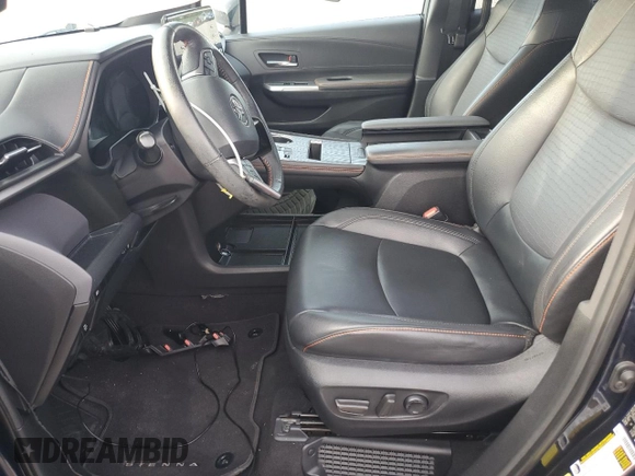 2022 Toyota Sienna XSE with VIN 5TDXRKEC6NS103883, listed as a Copart auction lot 58662275 with 109,172 mi miles and Salvage title. Bid and sale history available at DreamBid. Image 7.