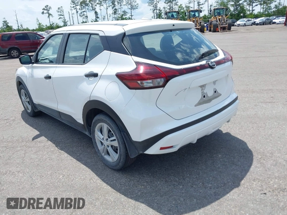 2022 Nissan Kicks S z VIN 3N1CP5BV3NL503498, wystawiony jako IAAI lot #42203907 z przebiegiem 30 139 mil mil oraz . Historia ofert i sprzedaży dostępna na DreamBid. Obrazek 3.