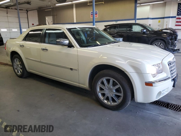 2008 Chrysler 300 C with VIN 2C3LK63H68H132543, listed as a Copart auction lot 78015214 with 133,488 mi miles and Salvage Title. Bid and sale history available at carsss.com. Image 4.