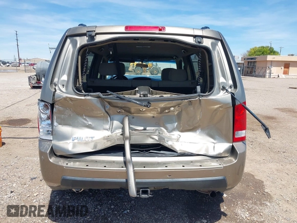 2010 Honda Pilot EX with VIN 5FNYF3H4XAB001380, listed as a IAAI auction lot 42090547 with 180,653 mi miles and . Bid and sale history available at carsss.com. Image 17.
