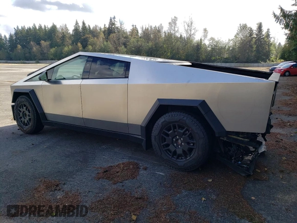 2024 Tesla Cybertruck z VIN 7G2CEHED8RA006307, wystawiony jako Copart lot #74118474 z przebiegiem 1773 mil mil oraz Szkody całkowita. Historia ofert i sprzedaży dostępna na DreamBid. Obrazek 2.