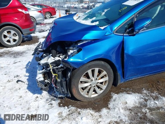 2015 Kia Forte EX with VIN KNAFX4A85F5343087, listed as a IAAI auction lot 41598103 with 68,842 mi miles. Bid and sale history available at carsss.com. Image 6.