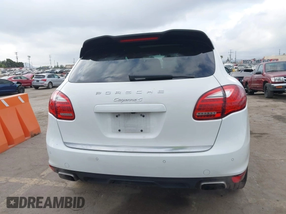 2014 Porsche Cayenne S Hybrid with VIN WP1AE2A28ELA51123, listed as a IAAI auction lot 42091475 with 41,341 mi miles and . Bid and sale history available at DreamBid. Image 16.
