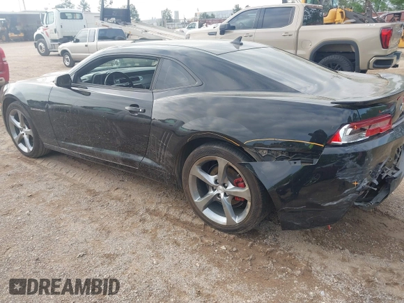 2014 Chevrolet Camaro LT z VIN 2G1FC1E38E9219031, wystawiony jako IAAI lot #41922230 z przebiegiem 135 539 mil mil oraz . Historia ofert i sprzedaży dostępna na DreamBid. Obrazek 3.