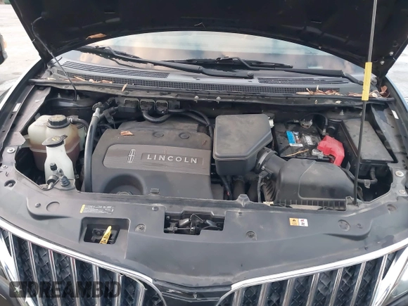 2014 Lincoln MKX z VIN 2LMDJ8JK0EBL19868, wystawiony jako IAAI lot #40960894 z przebiegiem 88 609 mil mil oraz . Historia ofert i sprzedaży dostępna na DreamBid. Obrazek 10.