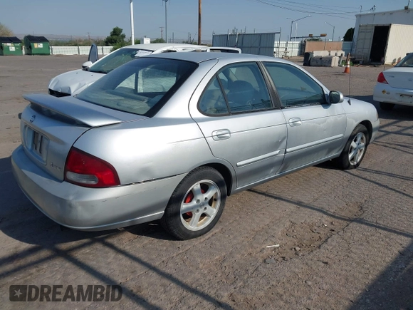 2002 Nissan Sentra GXE z VIN 3N1CB51DX2L663011, wystawiony jako IAAI lot #42533399 z przebiegiem 176 956 mil mil oraz . Historia ofert i sprzedaży dostępna na DreamBid. Obrazek 4.