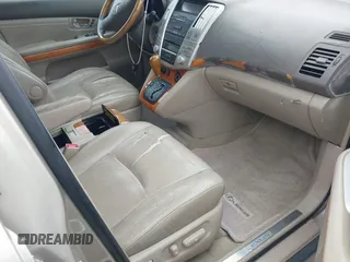 2008 Lexus RX 350 z VIN 2T2GK31U58C051101, wystawiony jako IAAI lot #42365154 z przebiegiem 201 801 mil mil oraz . Historia ofert i sprzedaży dostępna na DreamBid. Obrazek 5.